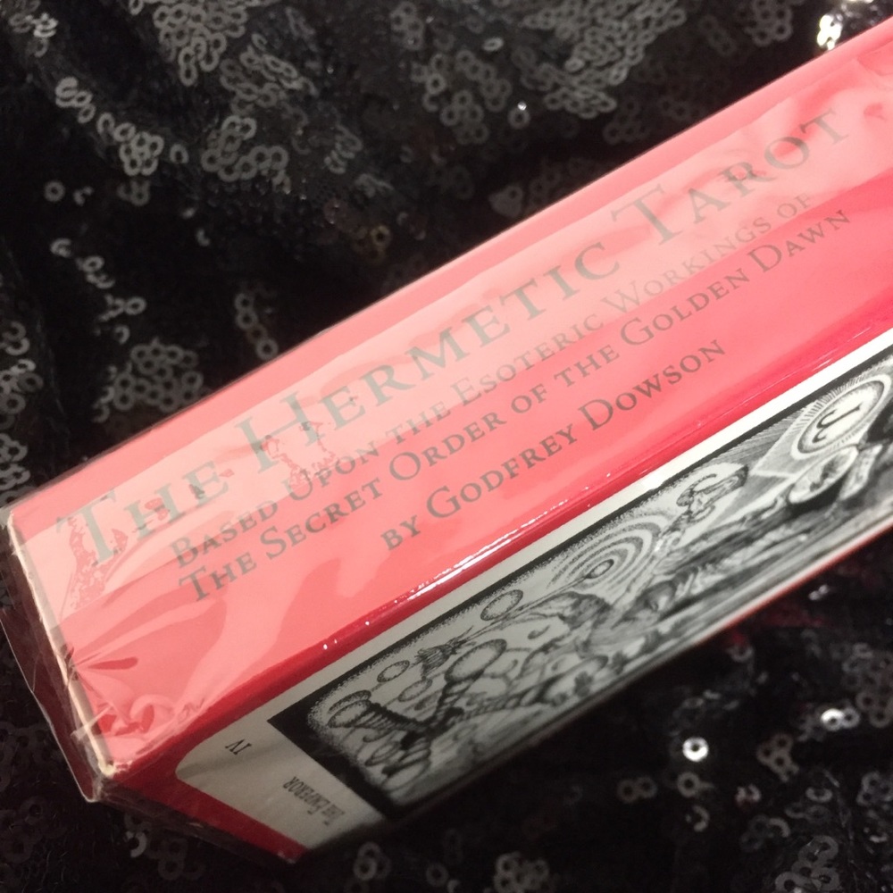 🌟New Red Box: Hermetic Tarot - Picture 6 of 9